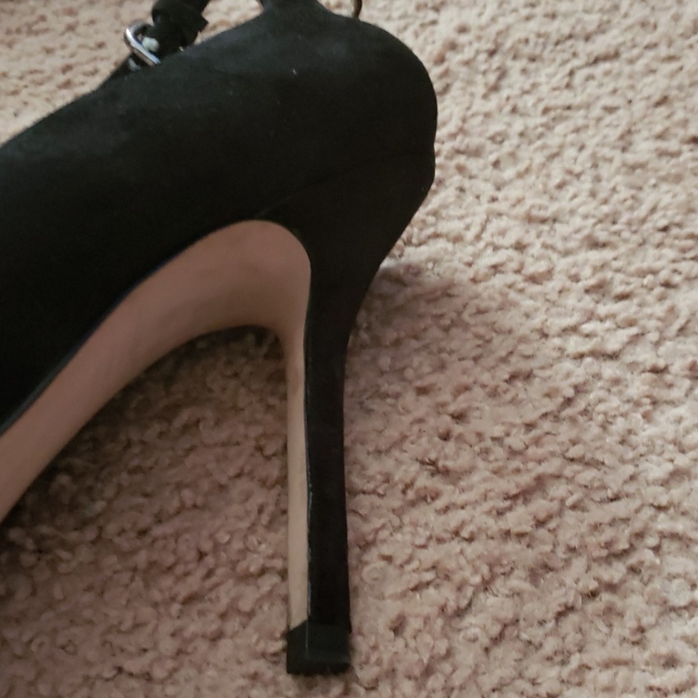 Shoes - Picture 8 of 8